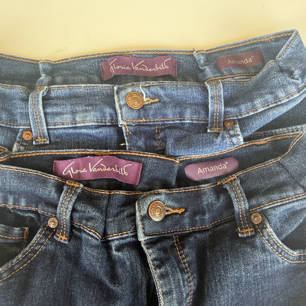 2 Gloria Vanderbilt Women's Blue Straight-Leg Jeans
